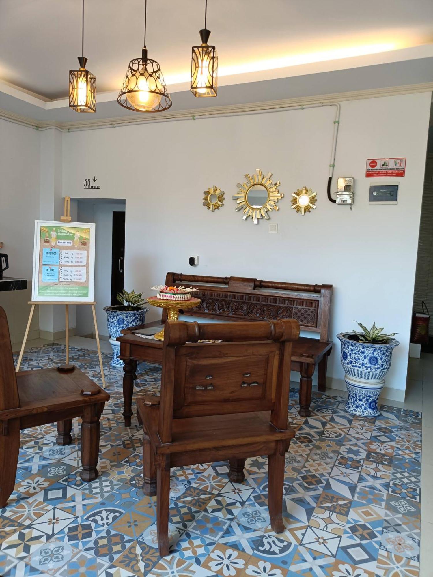 Living Bali Near Mertasari Homestay